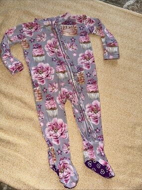 LEV BABY bamboo ruffle footie 0-3m